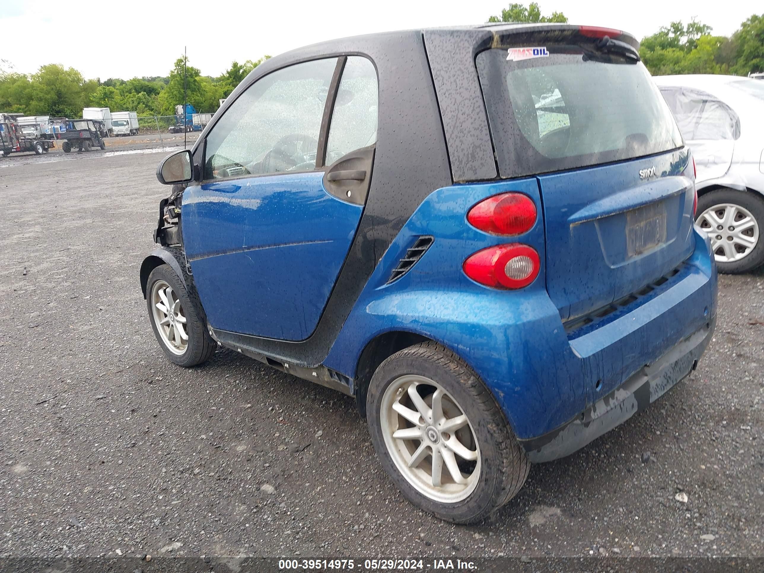 Photo 2 VIN: WMEEJ31X38K167759 - SMART FORTWO 