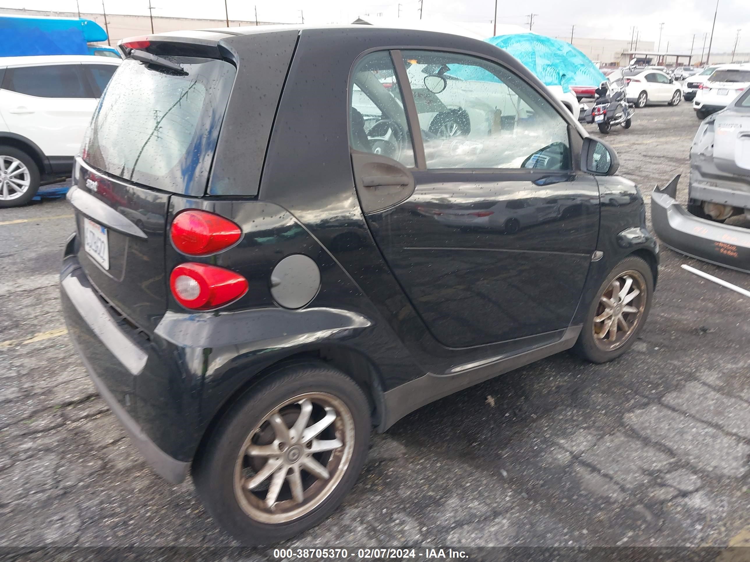 Photo 7 VIN: WMEEJ31X39K228335 - SMART FORTWO 