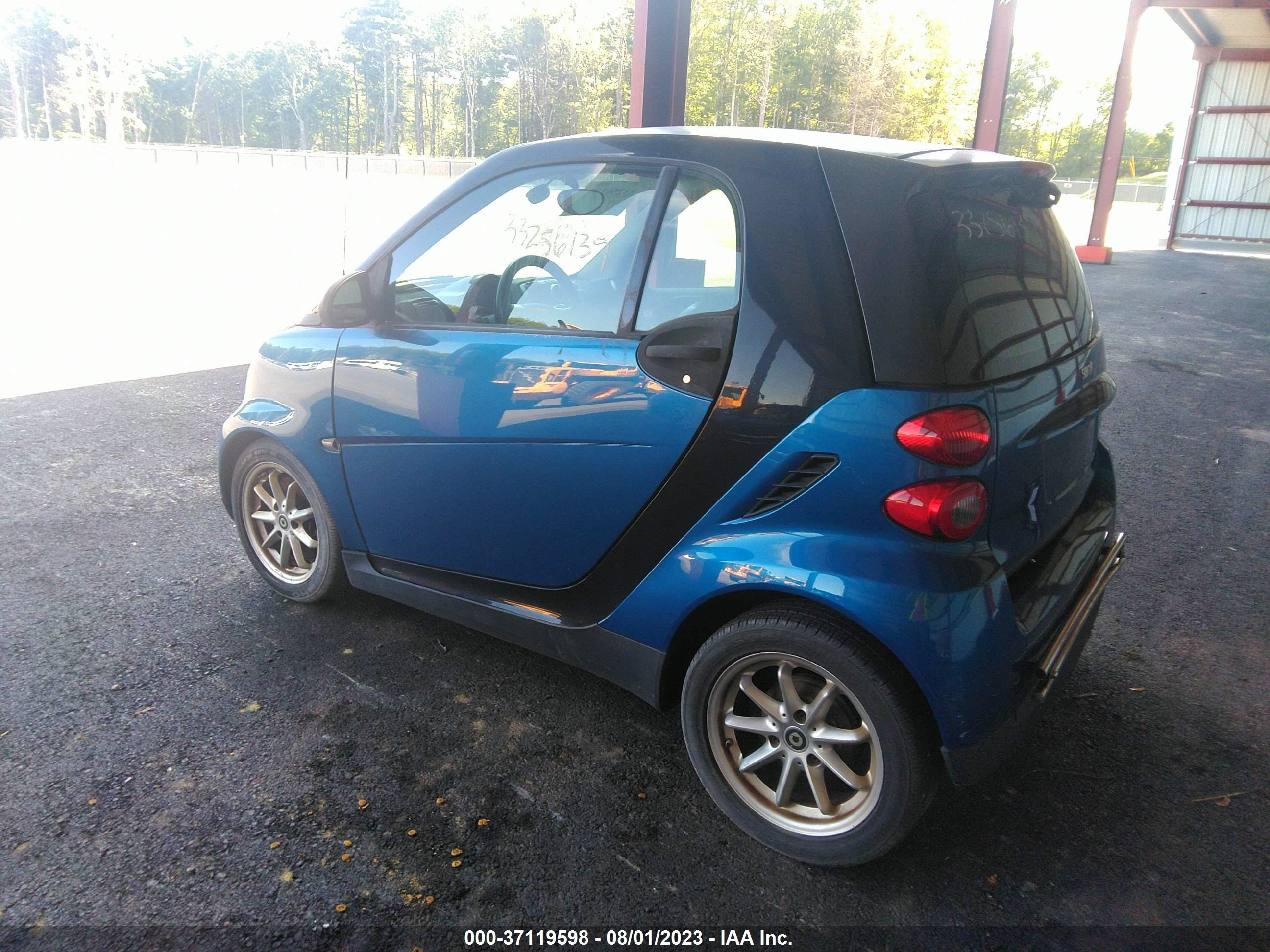 Photo 2 VIN: WMEEJ31X48K195148 - SMART FORTWO 