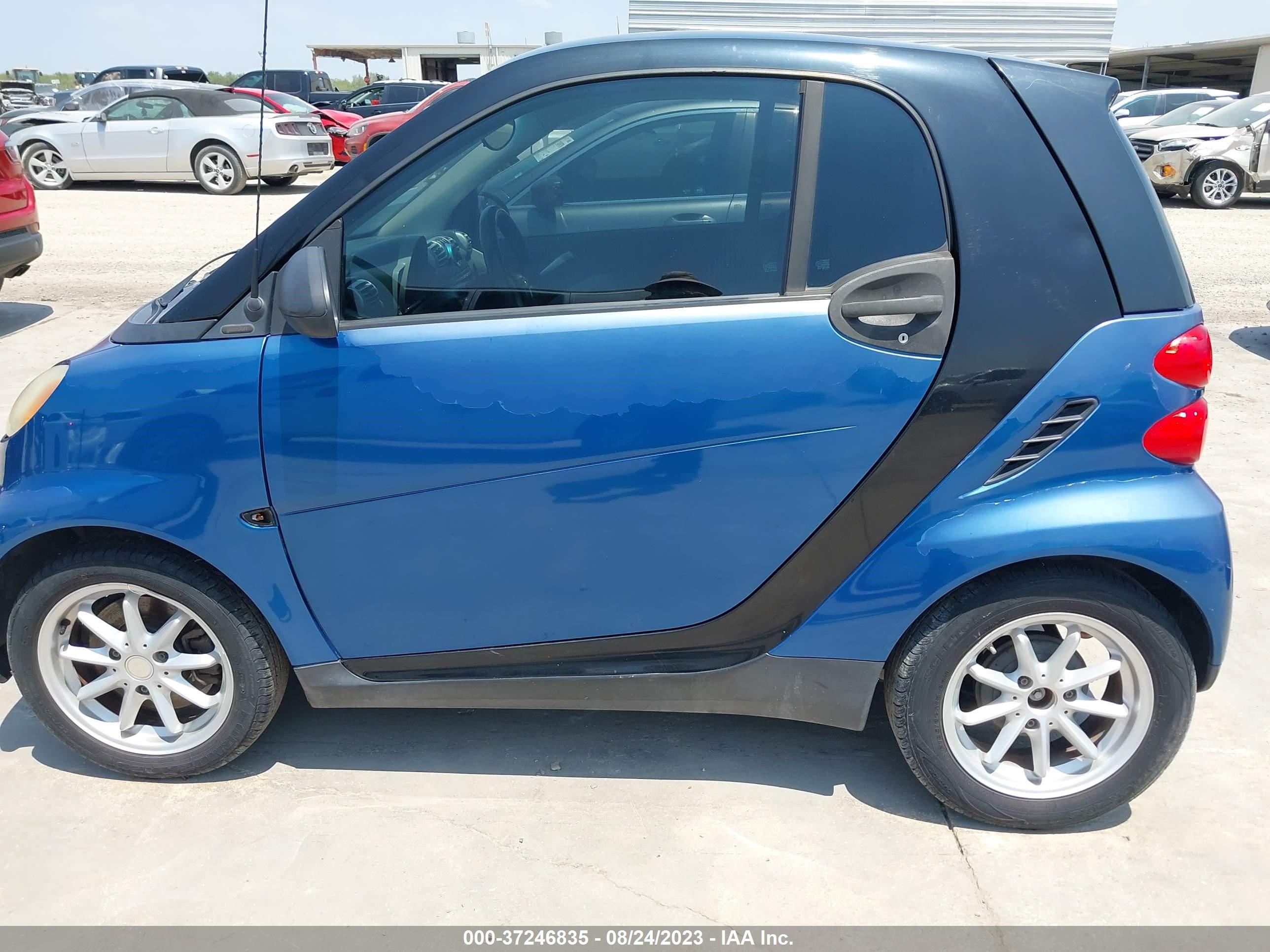 Photo 13 VIN: WMEEJ31X59K220463 - SMART FORTWO 