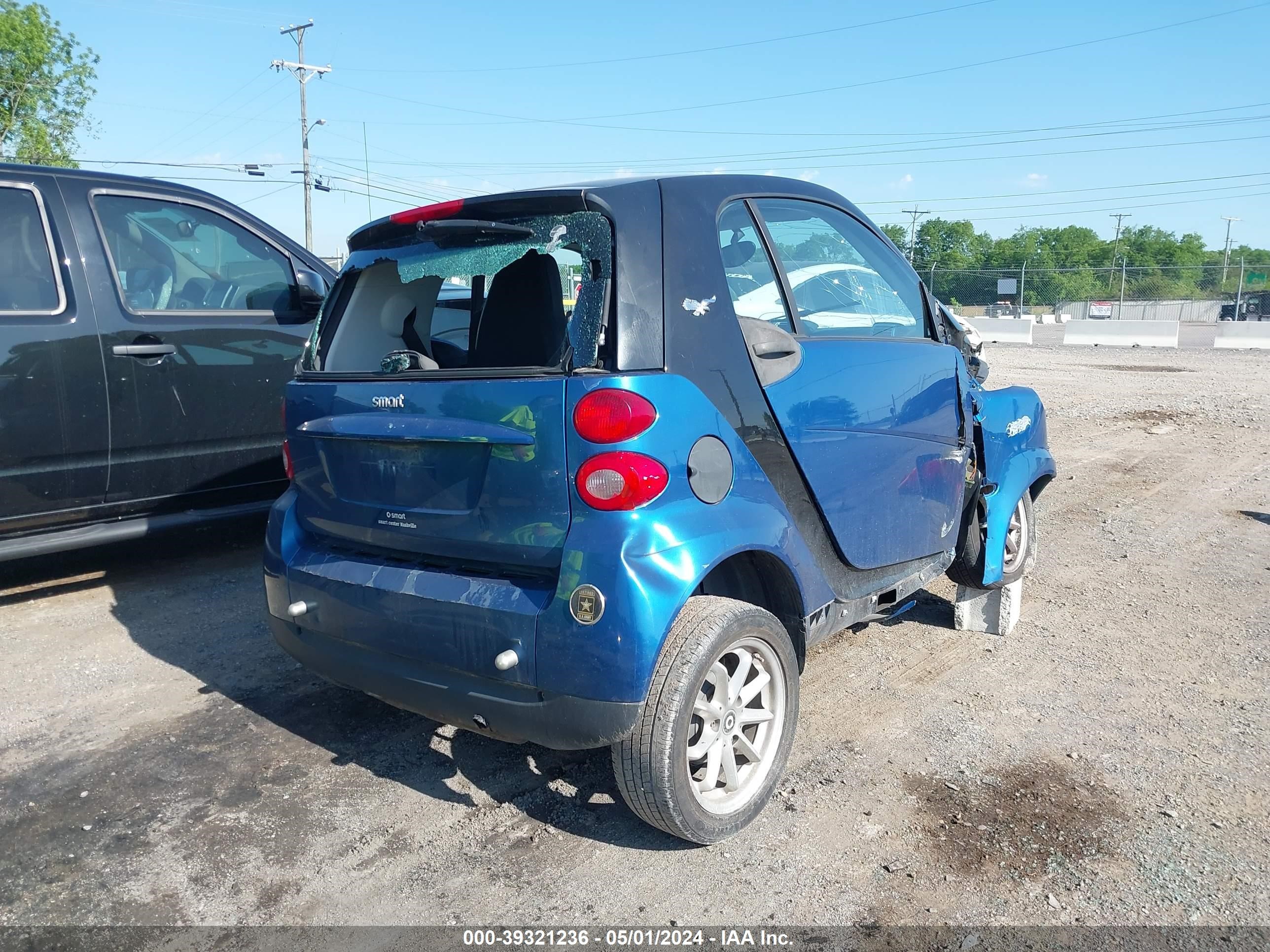 Photo 3 VIN: WMEEJ31X59K271350 - SMART FORTWO 