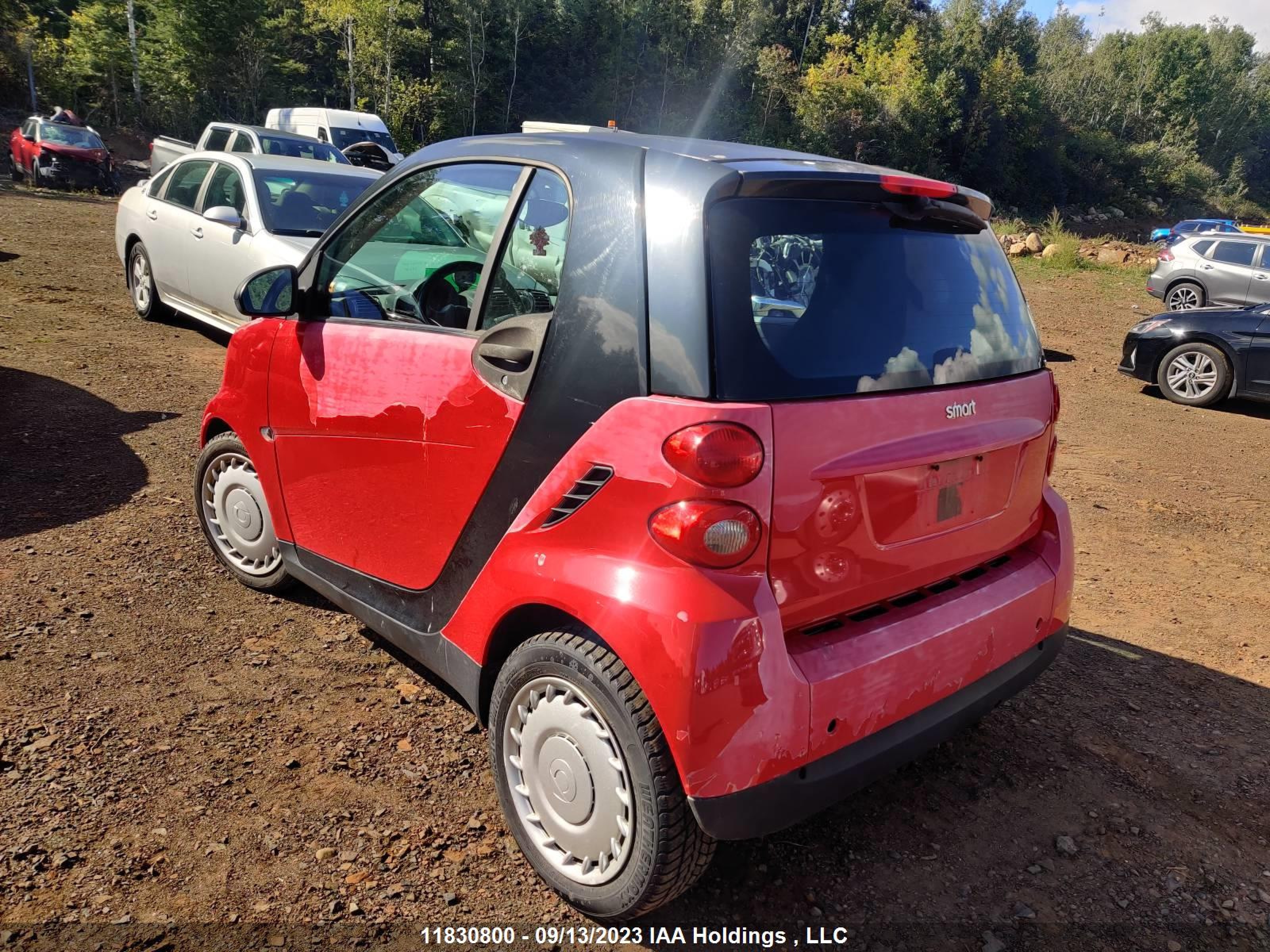 Photo 3 VIN: WMEEJ31X69K243380 - SMART FORTWO 