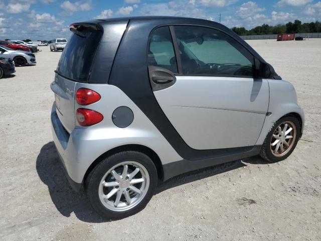 Photo 2 VIN: WMEEJ31X69K280705 - SMART FORTWO PUR 