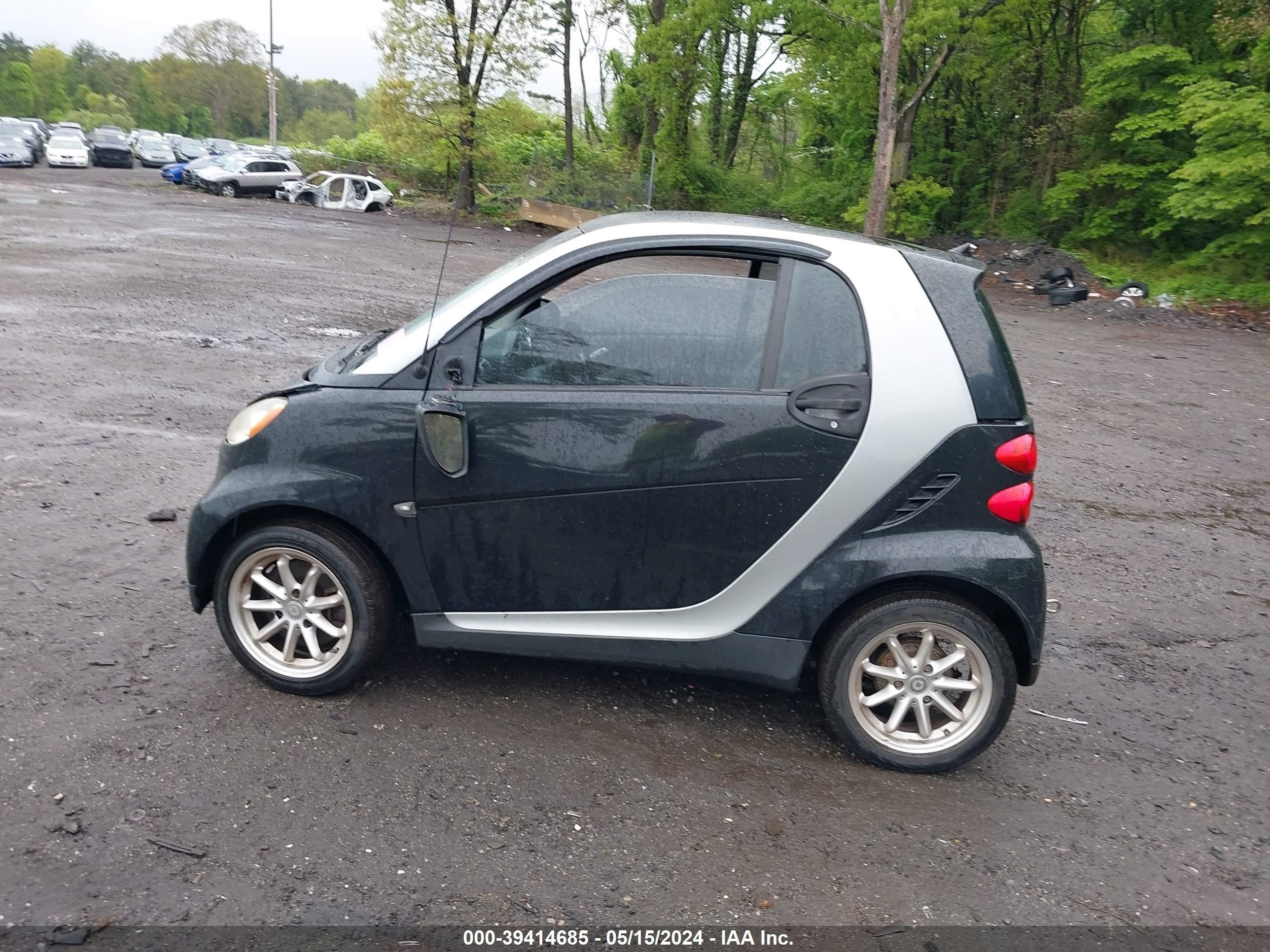 Photo 13 VIN: WMEEJ31X88K145529 - SMART FORTWO 