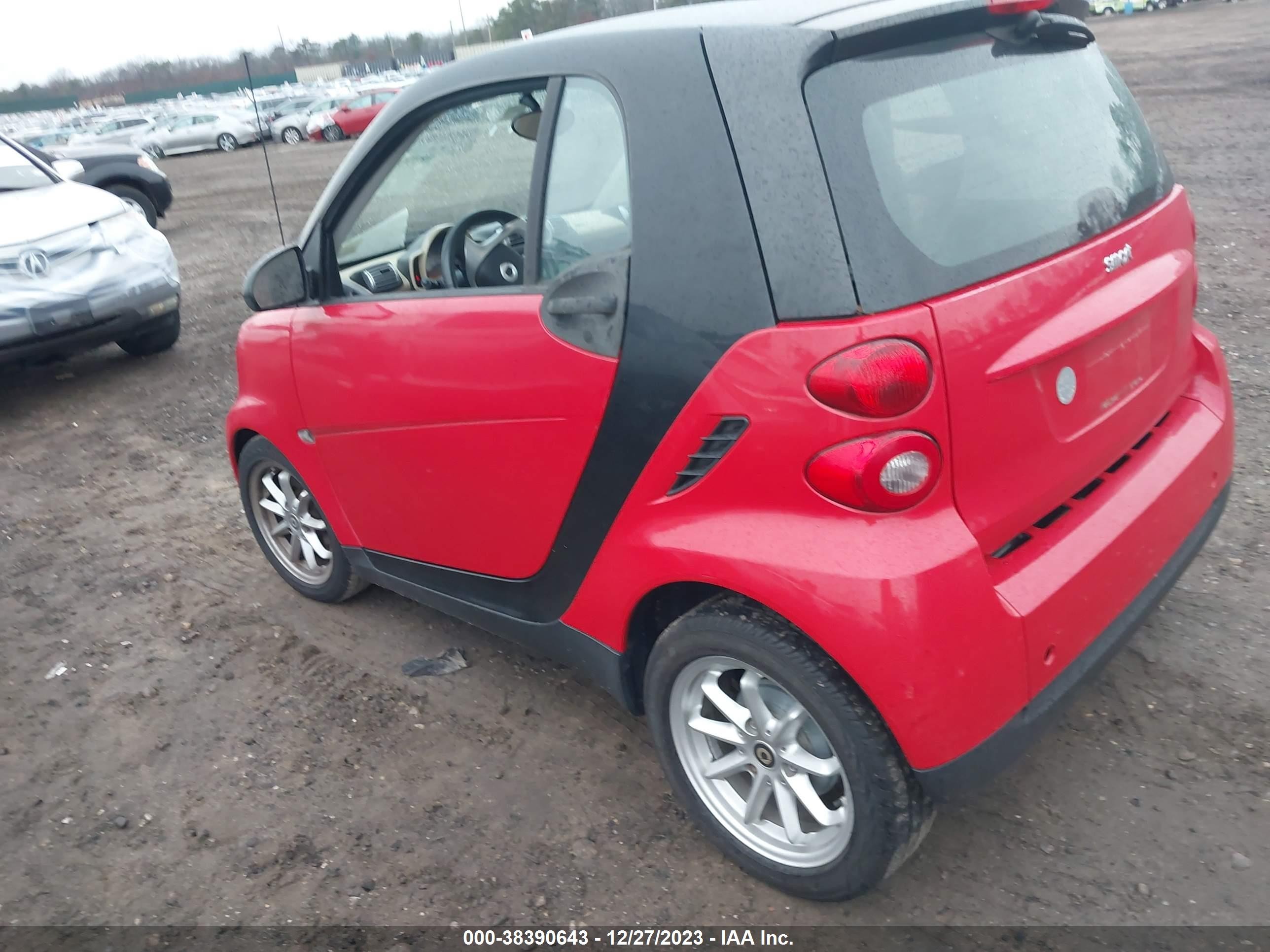 Photo 2 VIN: WMEEJ31X89K276767 - SMART FORTWO 