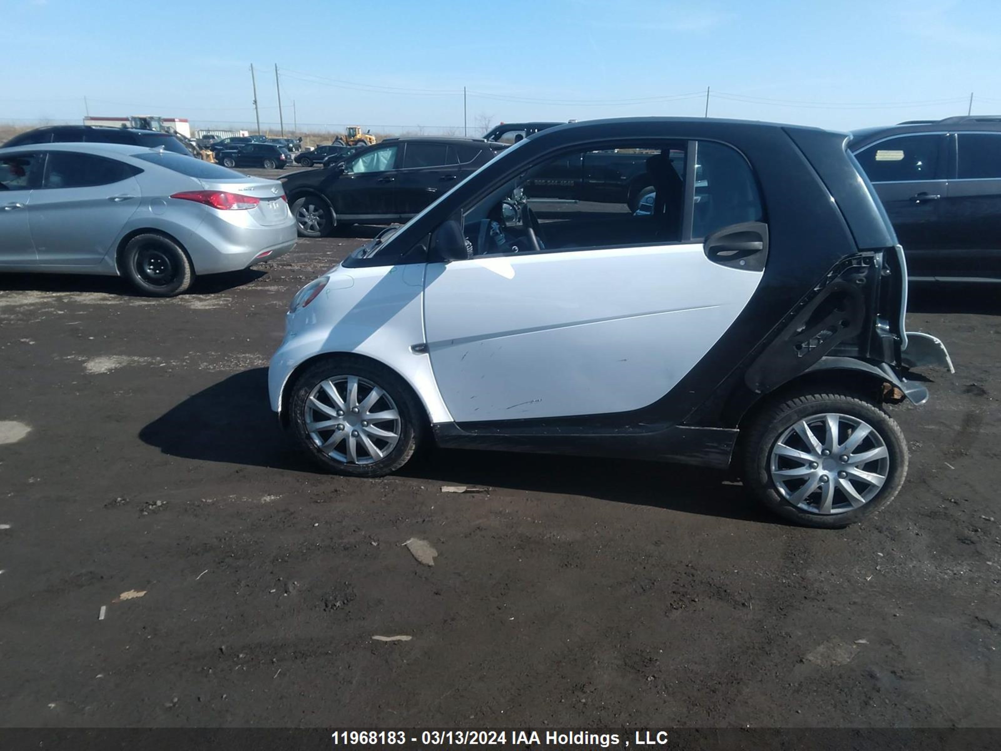 Photo 14 VIN: WMEEJ31X98K071098 - SMART FORTWO 