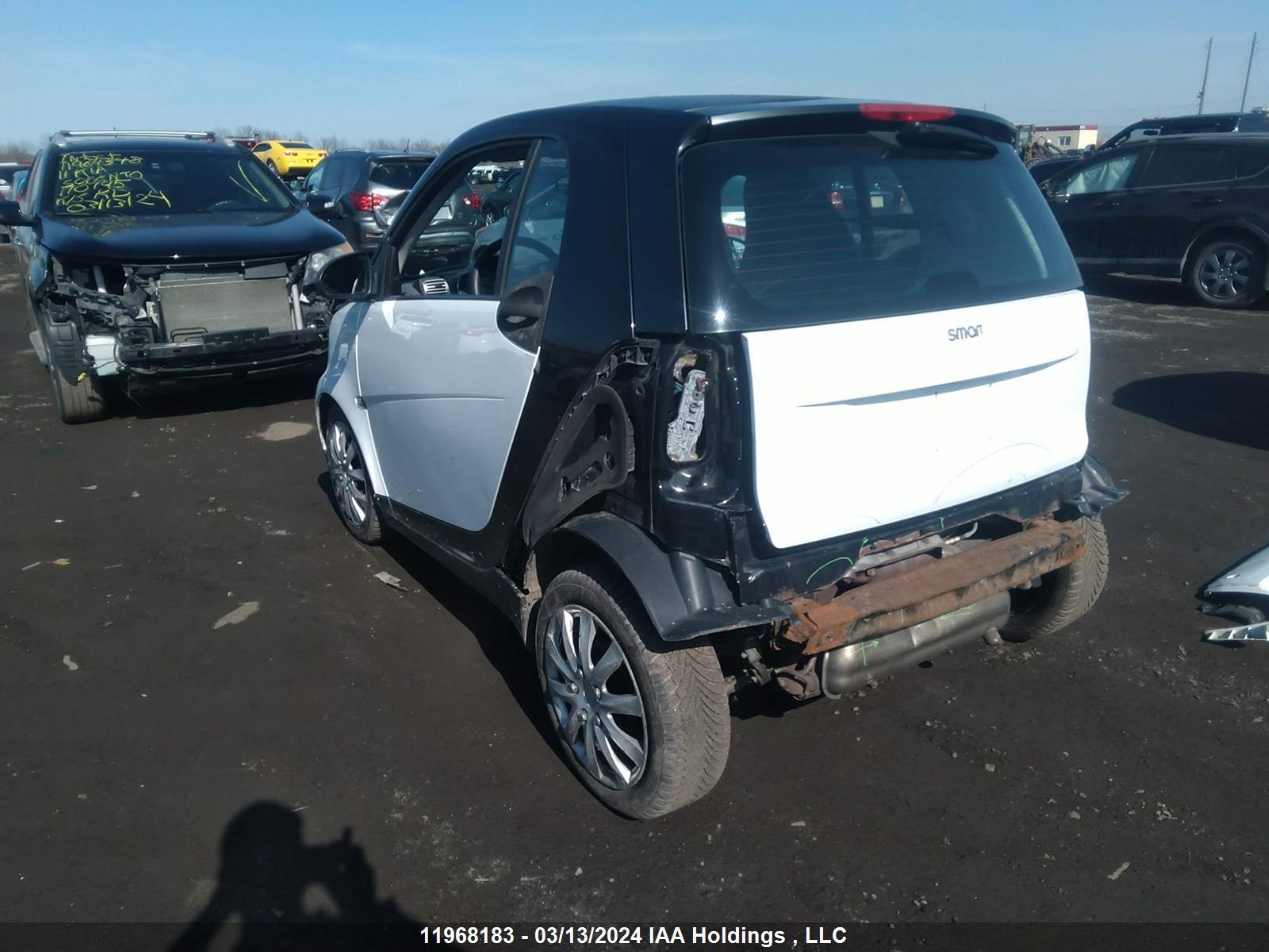 Photo 2 VIN: WMEEJ31X98K071098 - SMART FORTWO 