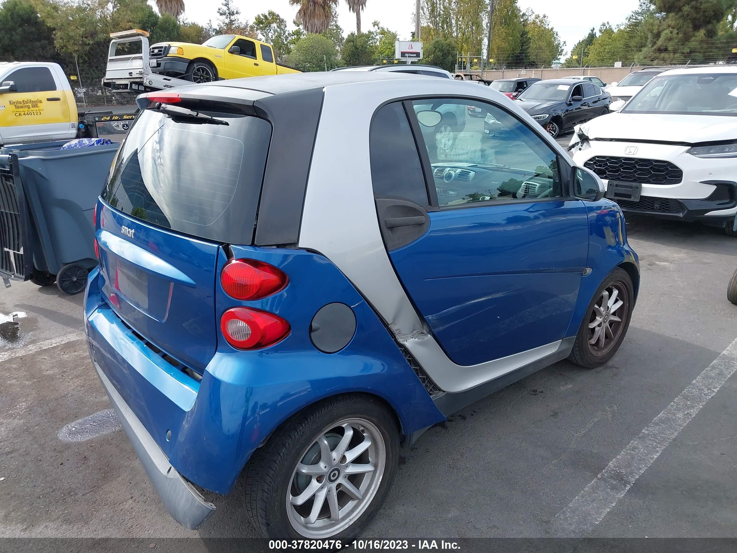 Photo 3 VIN: WMEEJ31X98K188051 - SMART FORTWO 