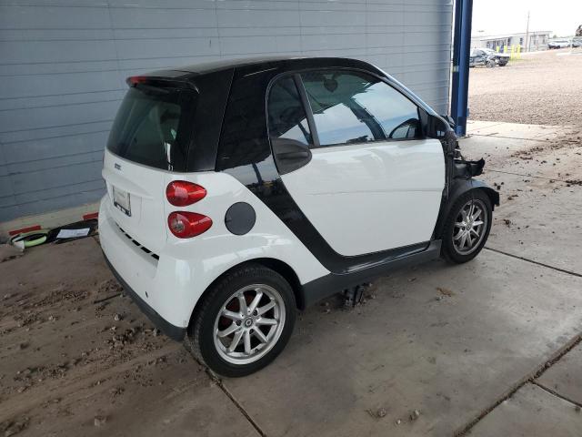 Photo 2 VIN: WMEEJ31X99K250873 - SMART FORTWO 