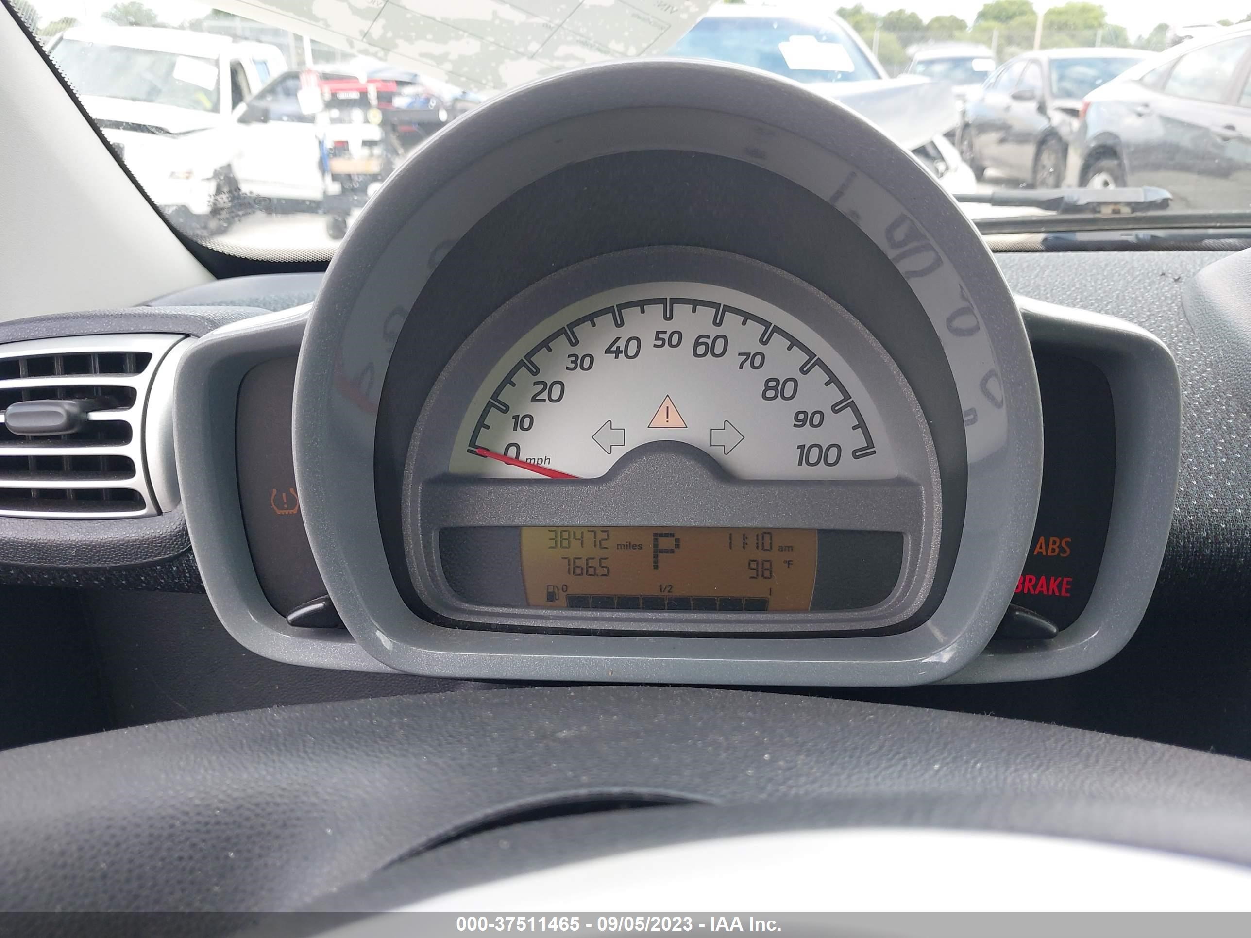 Photo 6 VIN: WMEEJ31X99K259234 - SMART FORTWO 