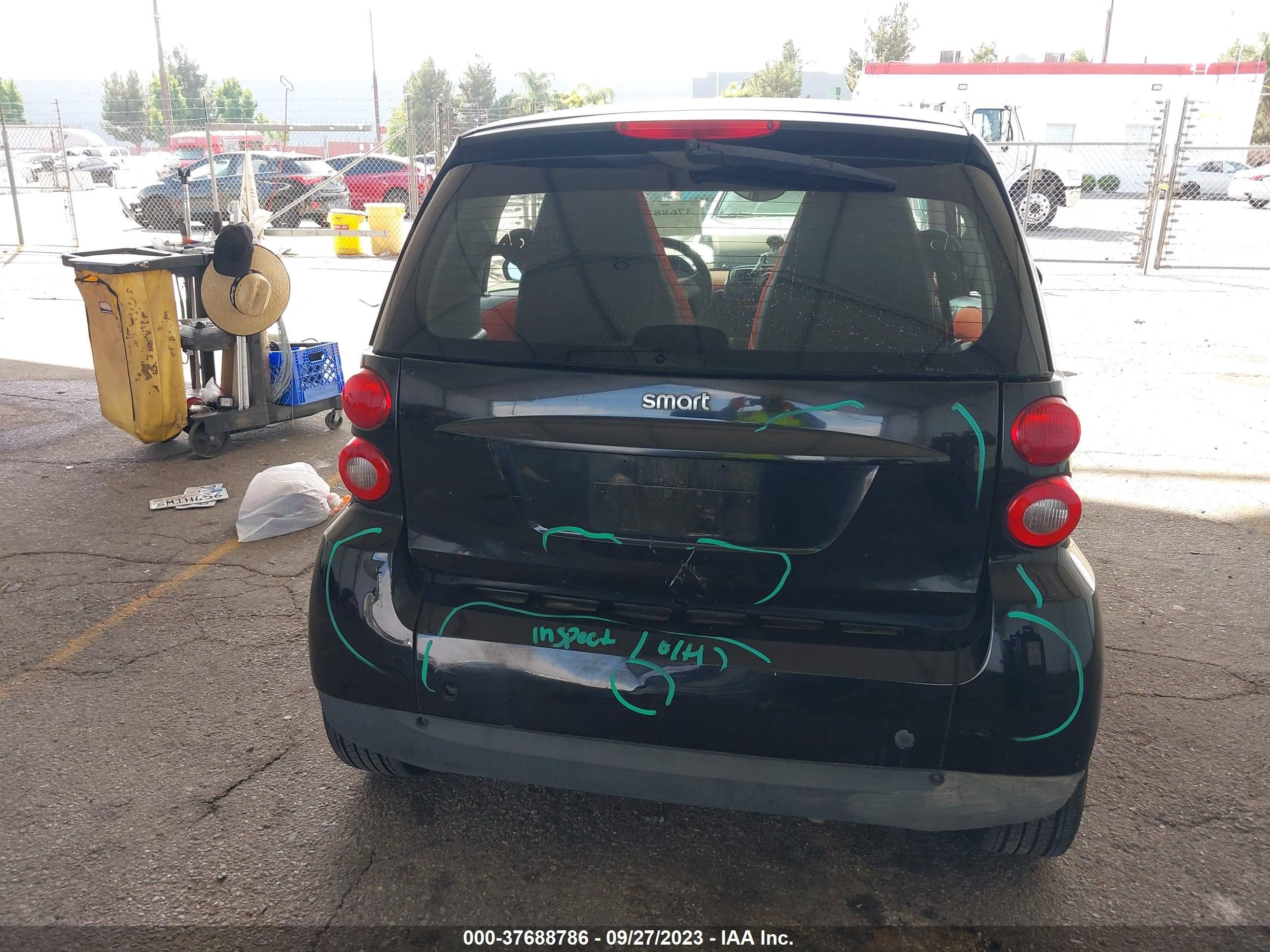 Photo 5 VIN: WMEEJ31XX8K133320 - SMART FORTWO 