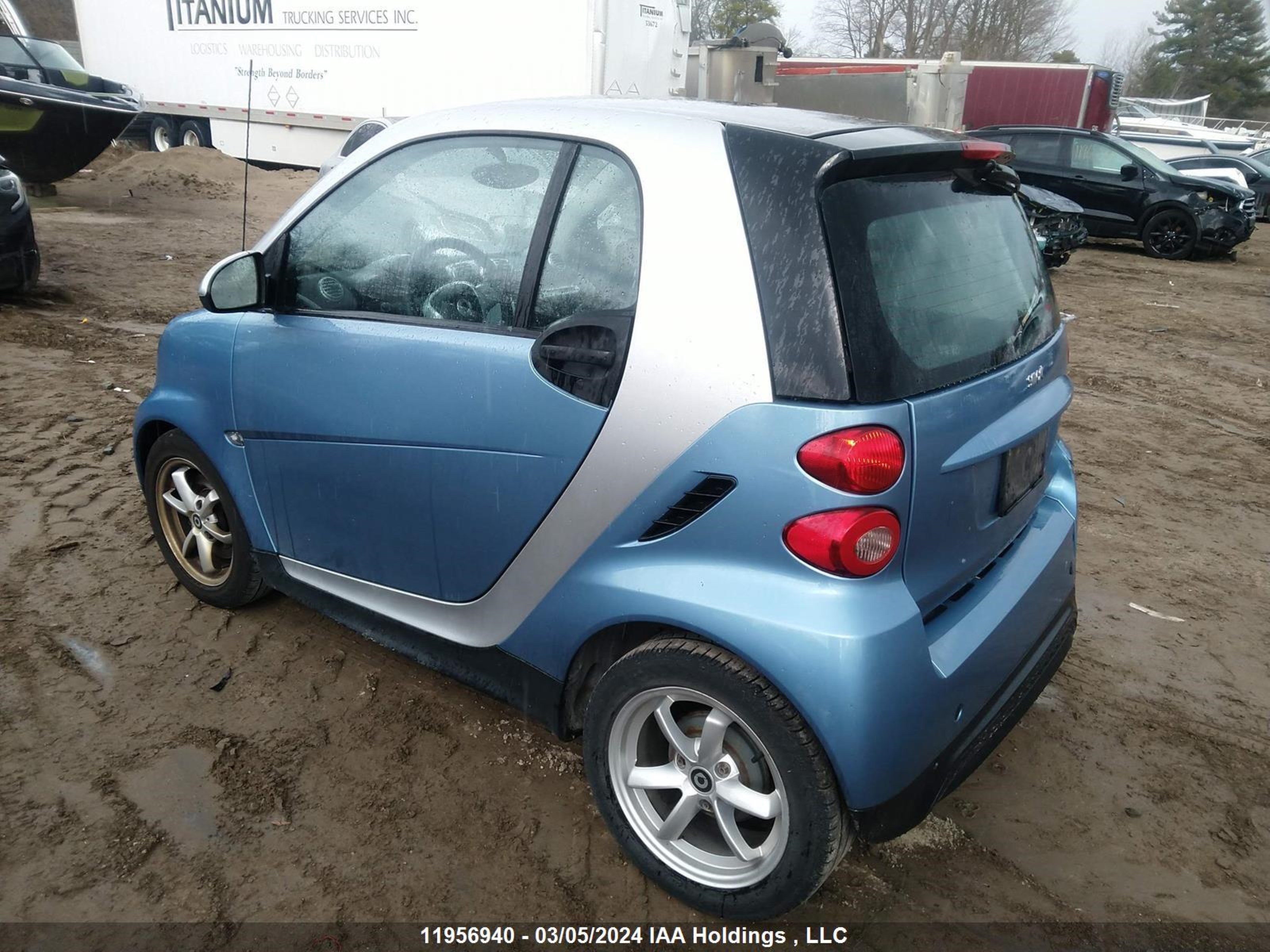 Photo 2 VIN: WMEEJ3BA0EK765474 - SMART FORTWO 