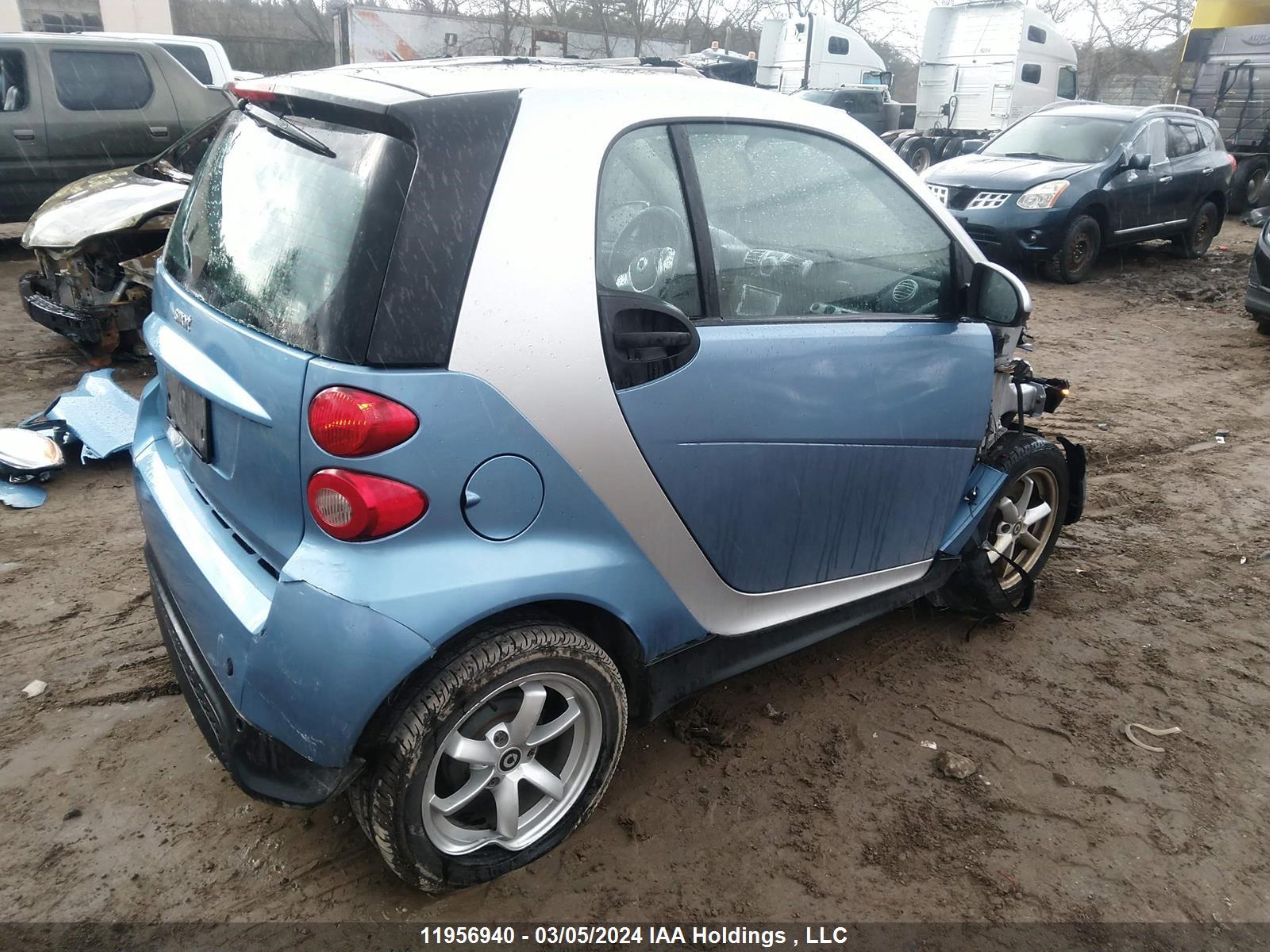 Photo 3 VIN: WMEEJ3BA0EK765474 - SMART FORTWO 