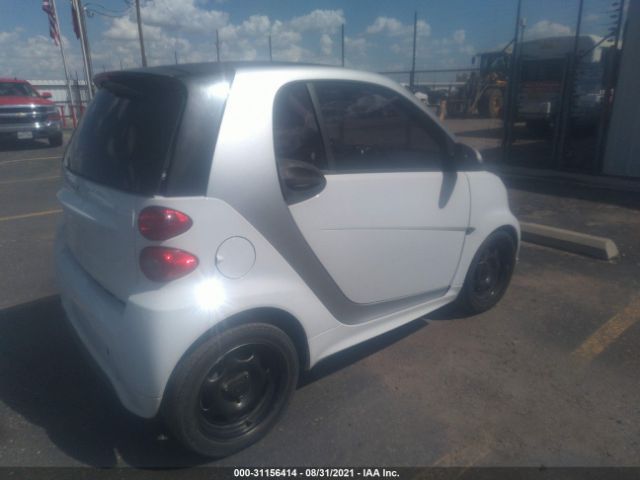 Photo 3 VIN: WMEEJ3BA0FK816618 - SMART FORTWO 