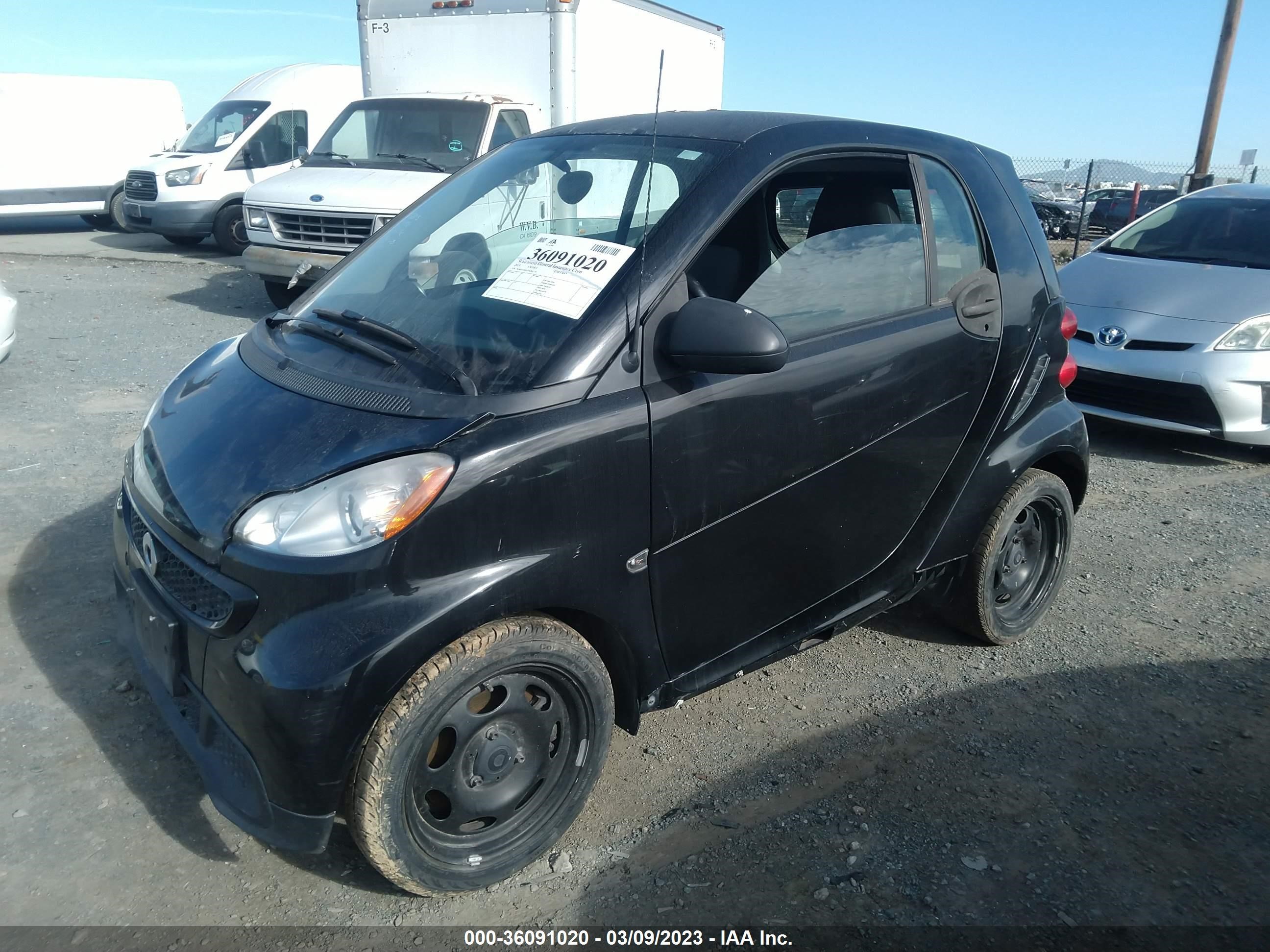 Photo 1 VIN: WMEEJ3BA1FK801139 - SMART FORTWO 