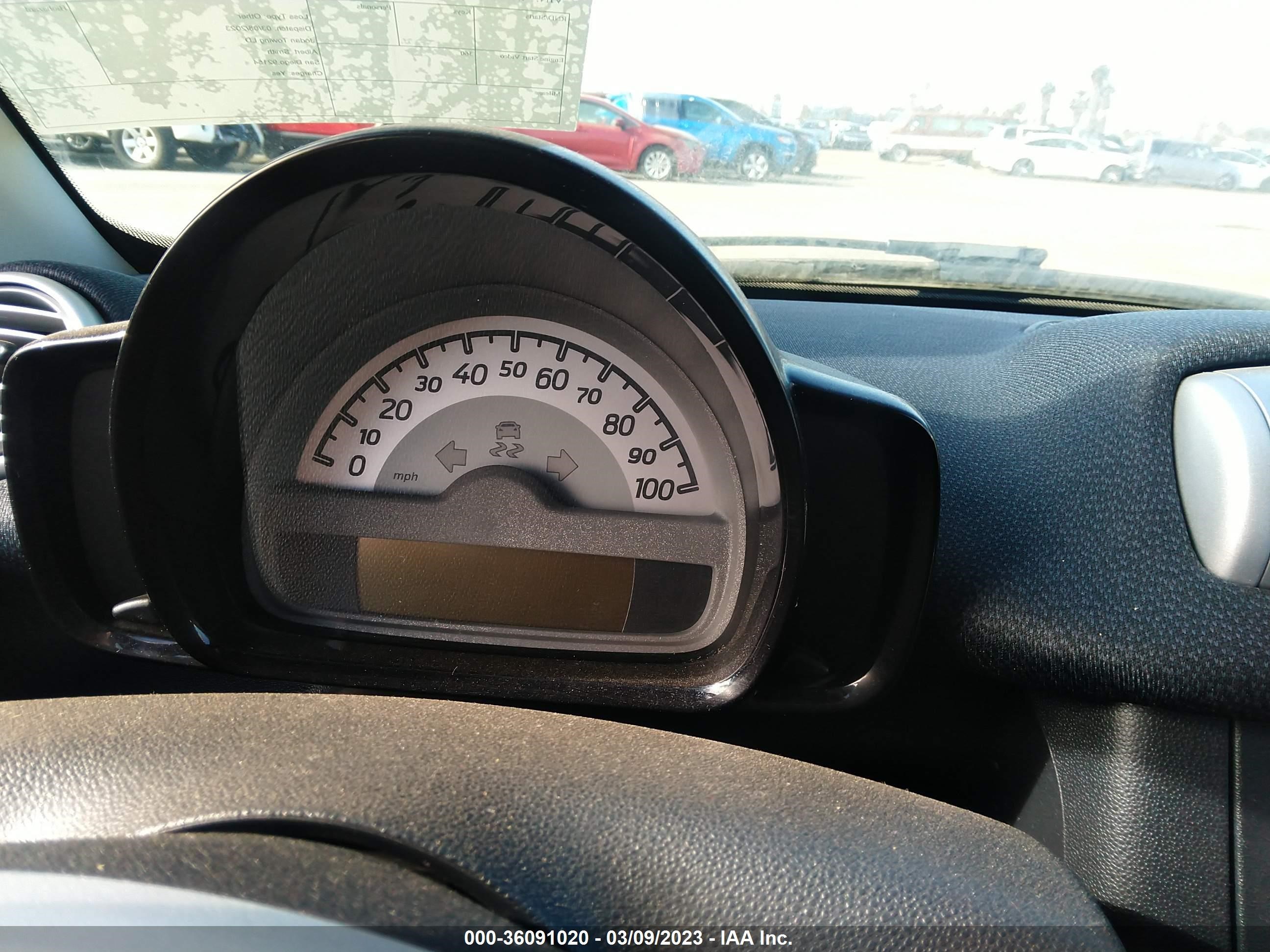 Photo 6 VIN: WMEEJ3BA1FK801139 - SMART FORTWO 