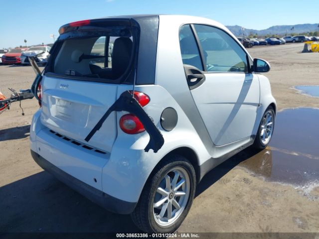 Photo 3 VIN: WMEEJ3BA2AK418299 - SMART FORTWO 