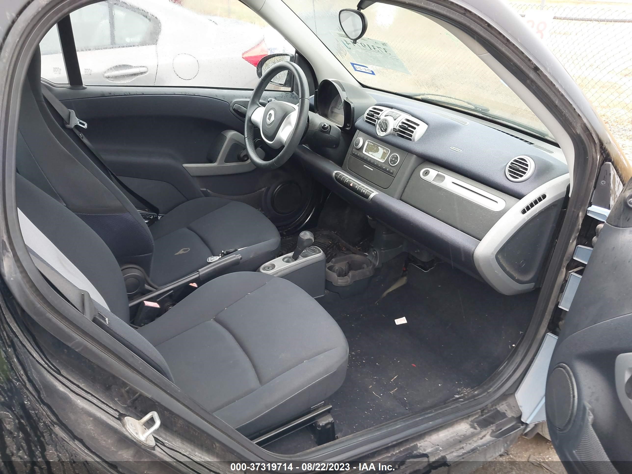 Photo 4 VIN: WMEEJ3BA2BK426386 - SMART FORTWO 