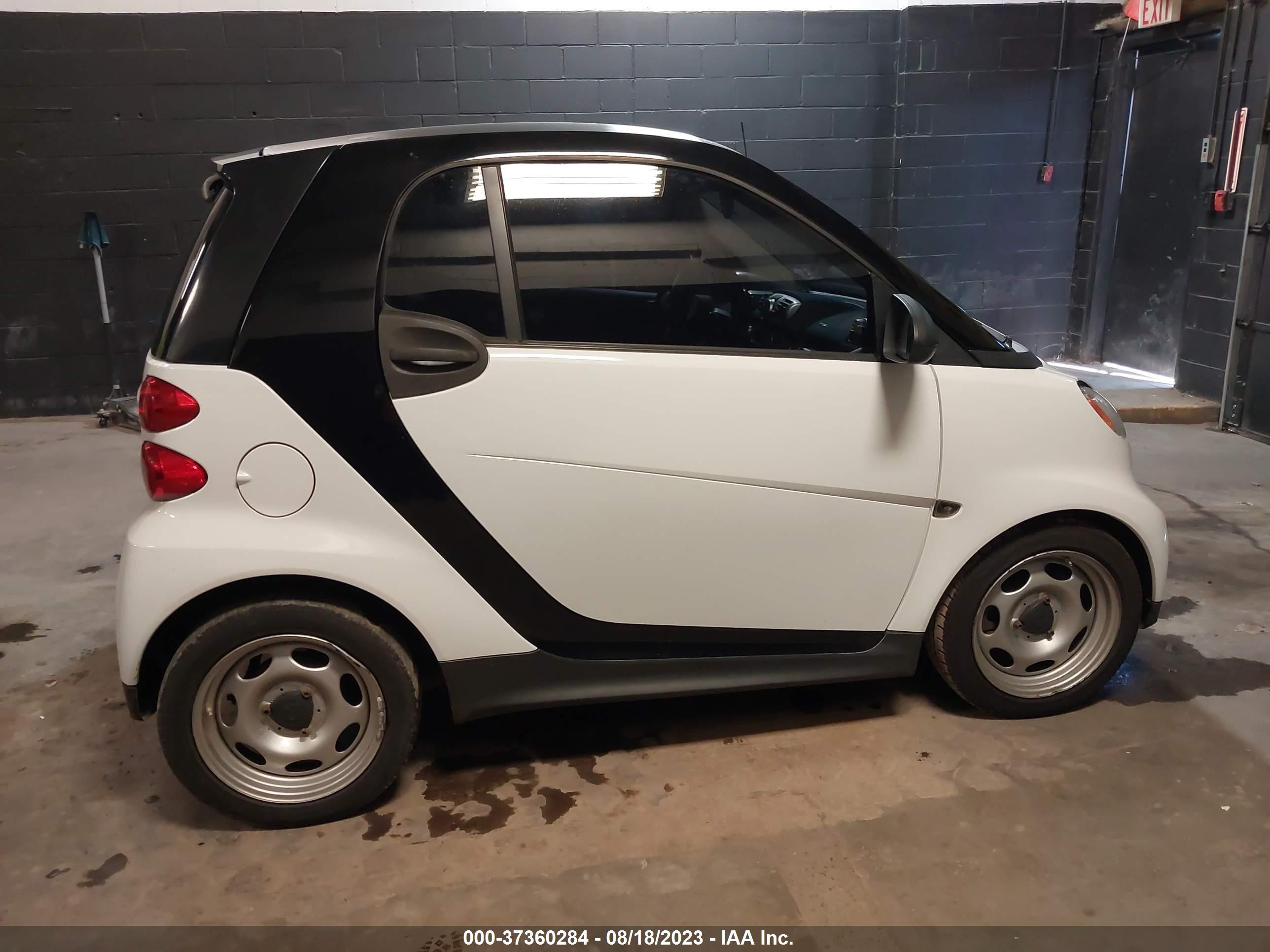 Photo 12 VIN: WMEEJ3BA2EK744030 - SMART FORTWO 