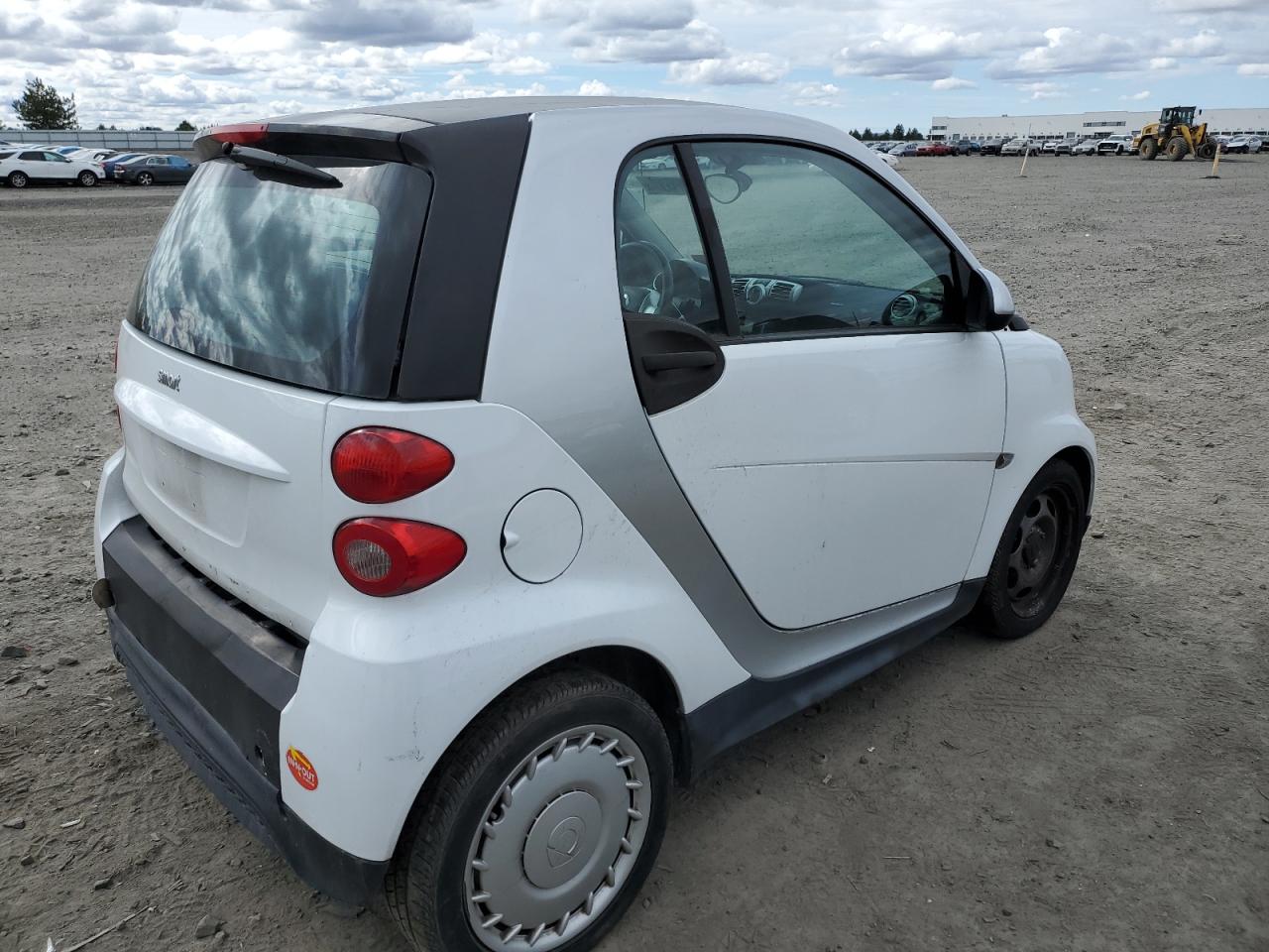 Photo 2 VIN: WMEEJ3BA2FK787493 - SMART FORTWO PUR 