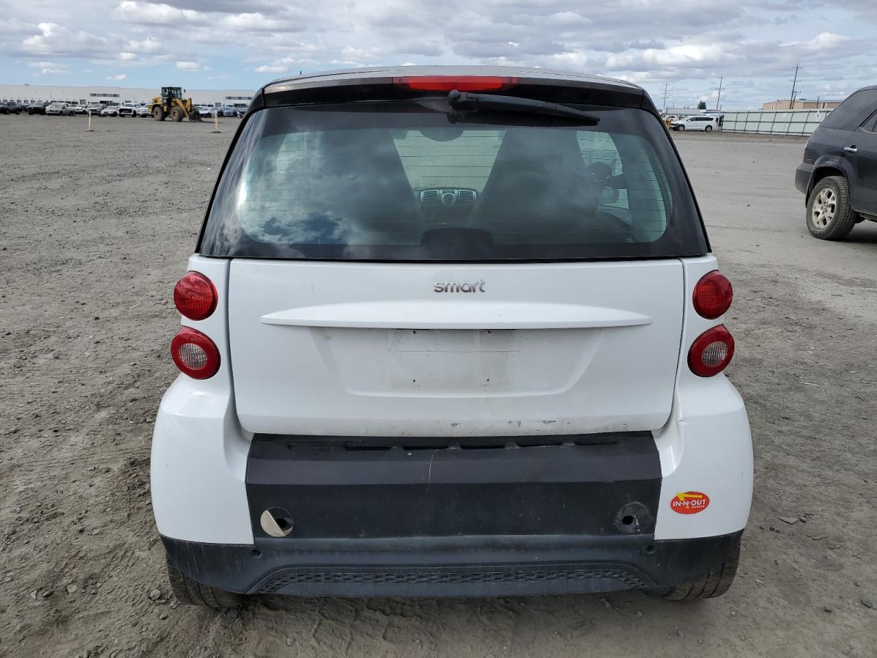 Photo 5 VIN: WMEEJ3BA2FK787493 - SMART FORTWO PUR 