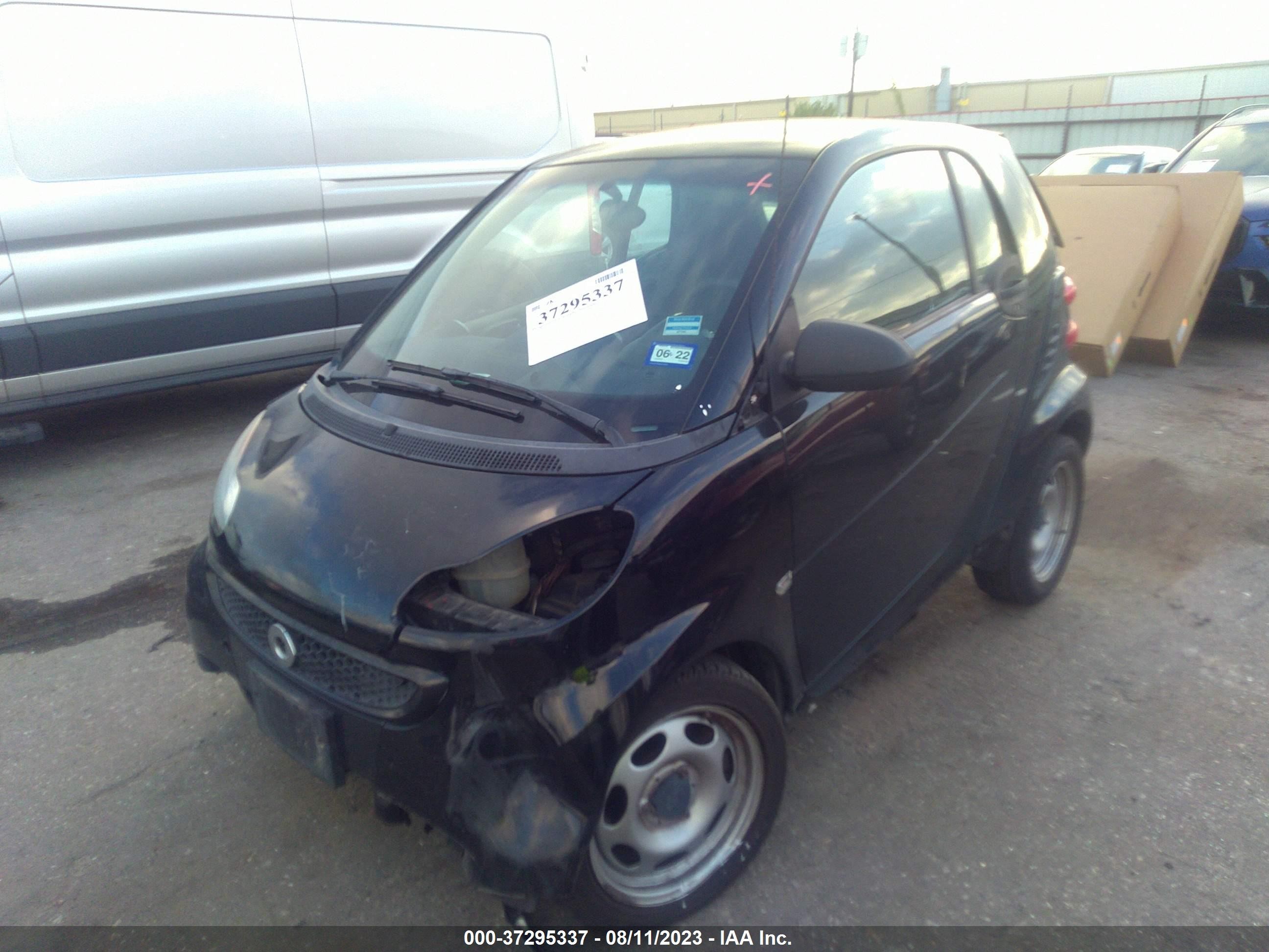 Photo 1 VIN: WMEEJ3BA2FK806463 - SMART FORTWO 