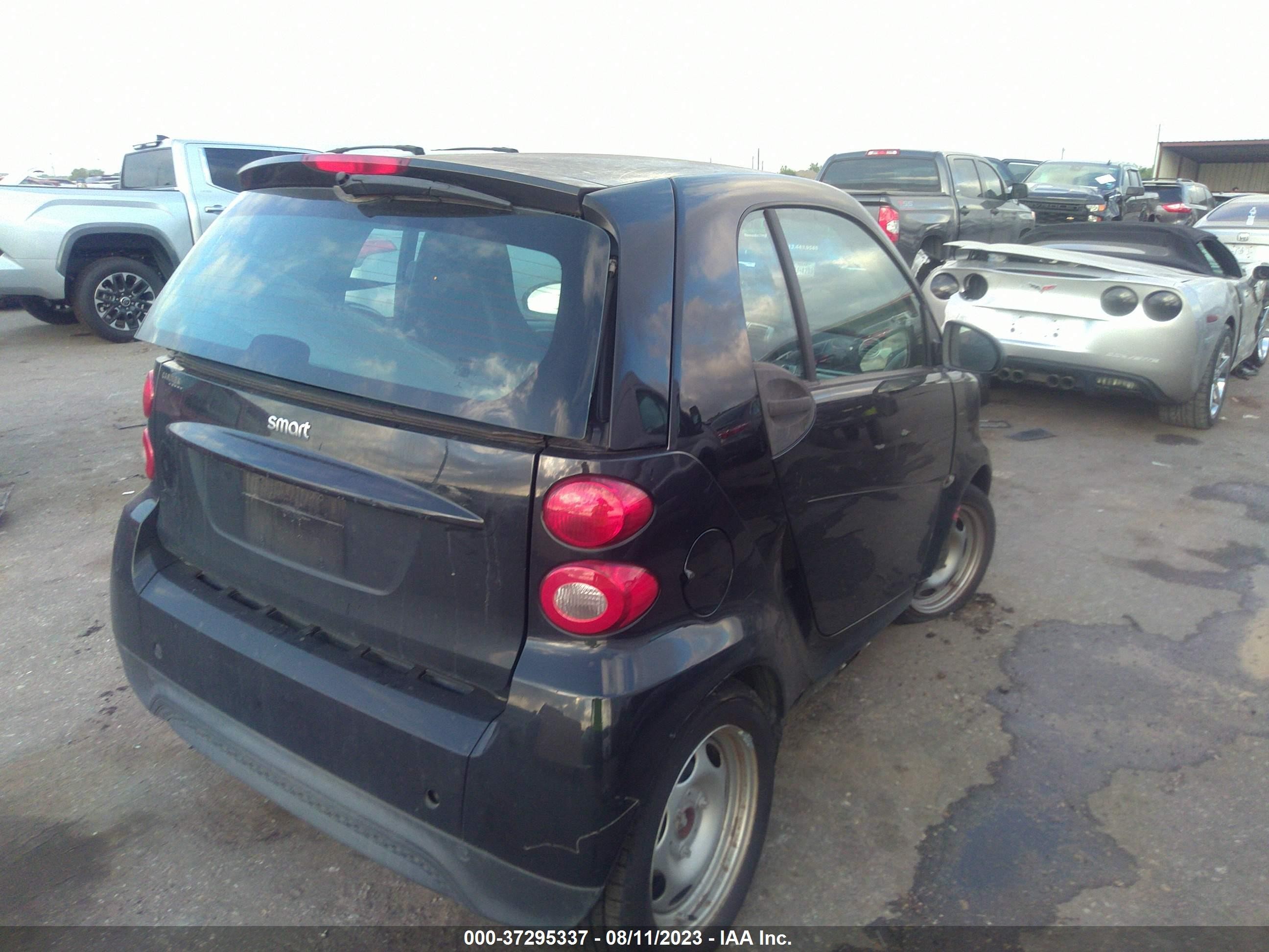 Photo 3 VIN: WMEEJ3BA2FK806463 - SMART FORTWO 