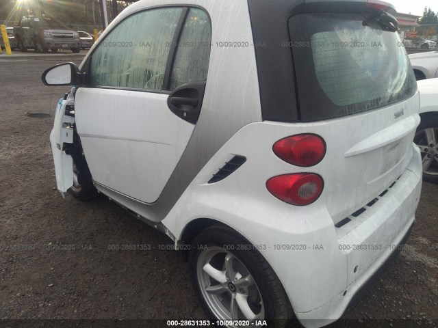 Photo 2 VIN: WMEEJ3BA2FK806558 - SMART FORTWO 