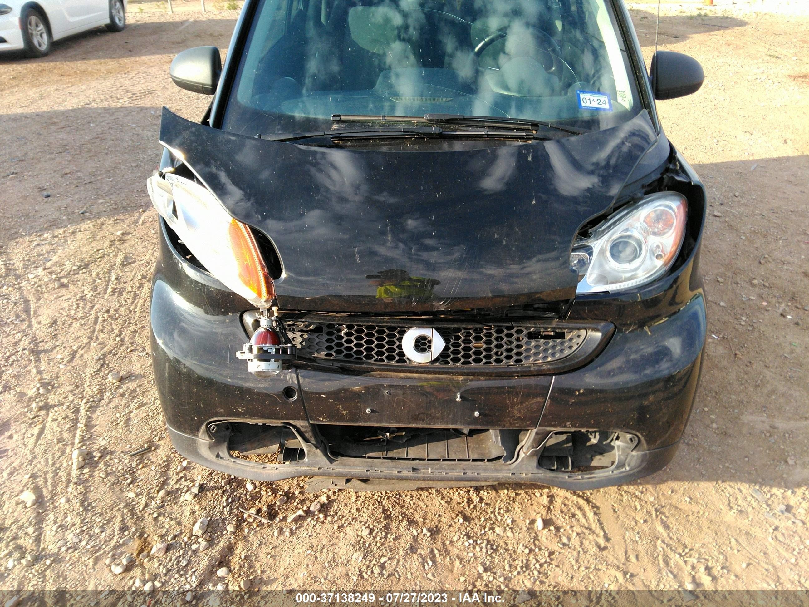 Photo 5 VIN: WMEEJ3BA2FK820329 - SMART FORTWO 