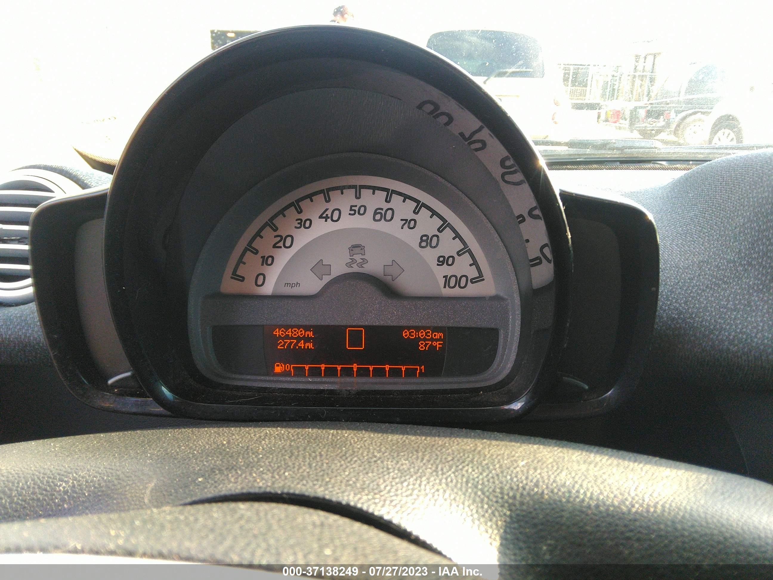 Photo 6 VIN: WMEEJ3BA2FK820329 - SMART FORTWO 