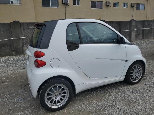 Photo 2 VIN: WMEEJ3BA3BK470400 - SMART FORTWO 