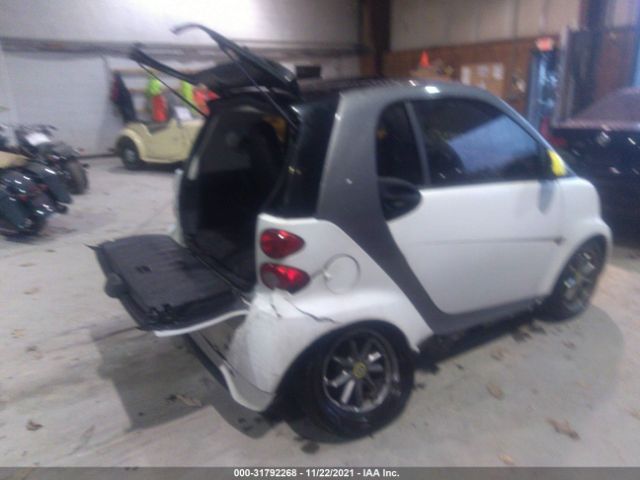 Photo 3 VIN: WMEEJ3BA3EK742609 - SMART FORTWO 