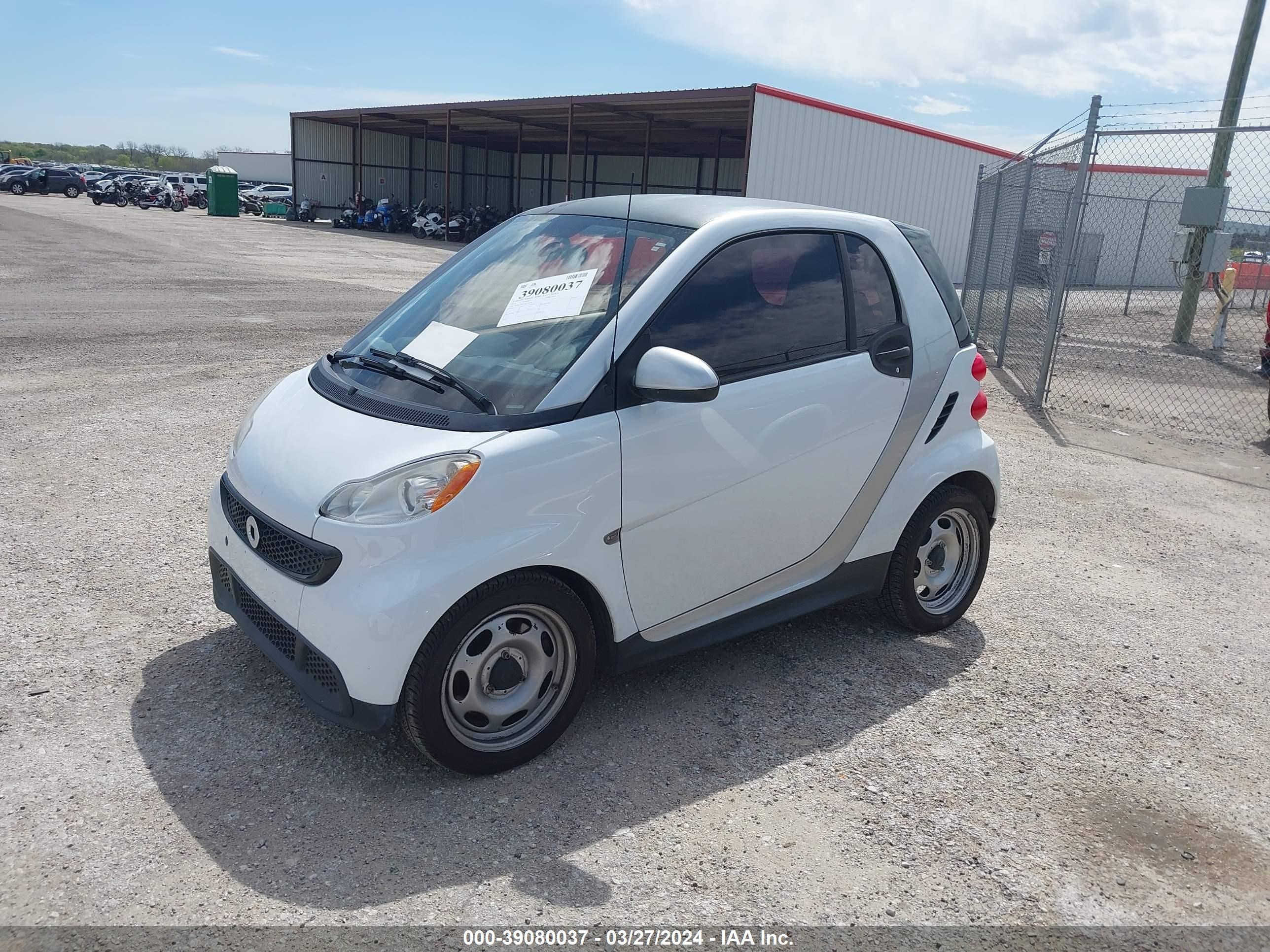 Photo 1 VIN: WMEEJ3BA3FK790614 - SMART FORTWO 