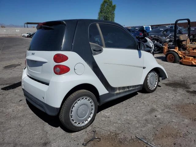 Photo 2 VIN: WMEEJ3BA3FK800333 - SMART FORTWO PUR 