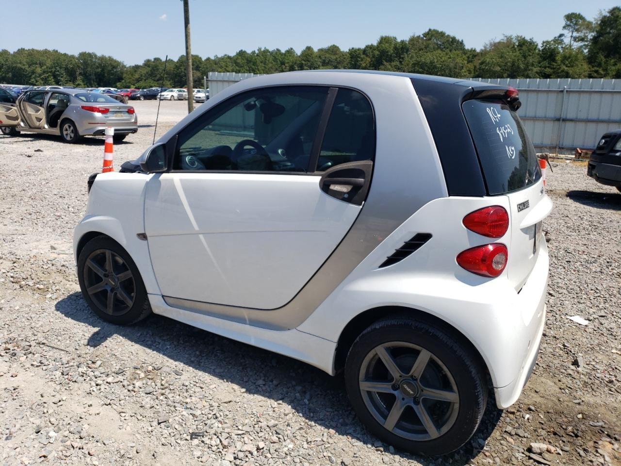 Photo 1 VIN: WMEEJ3BA4DK634546 - SMART FORTWO 