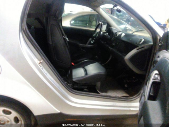 Photo 4 VIN: WMEEJ3BA4DK702649 - SMART FORTWO 