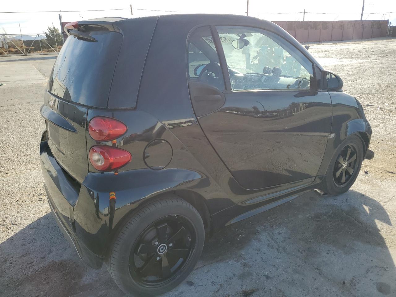 Photo 2 VIN: WMEEJ3BA4DK714543 - SMART FORTWO 