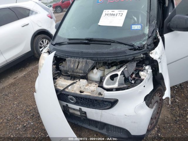 Photo 5 VIN: WMEEJ3BA4EK745454 - SMART FORTWO 