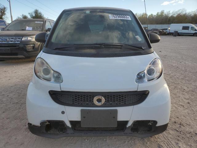 Photo 4 VIN: WMEEJ3BA4EK777658 - SMART FORTWO 