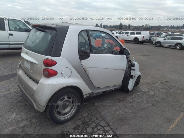 Photo 3 VIN: WMEEJ3BA4FK807579 - SMART FORTWO 