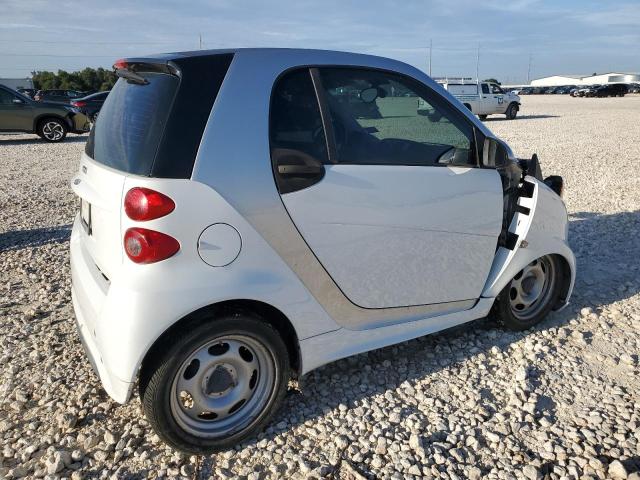 Photo 2 VIN: WMEEJ3BA4FK811986 - SMART FORTWO 