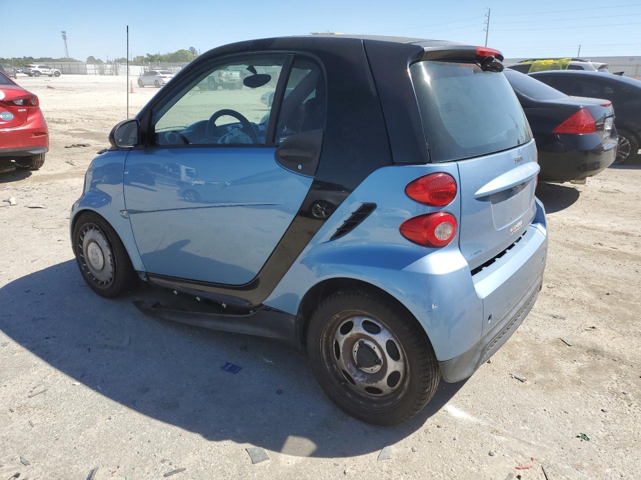 Photo 1 VIN: WMEEJ3BA5DK664610 - SMART FORTWO 