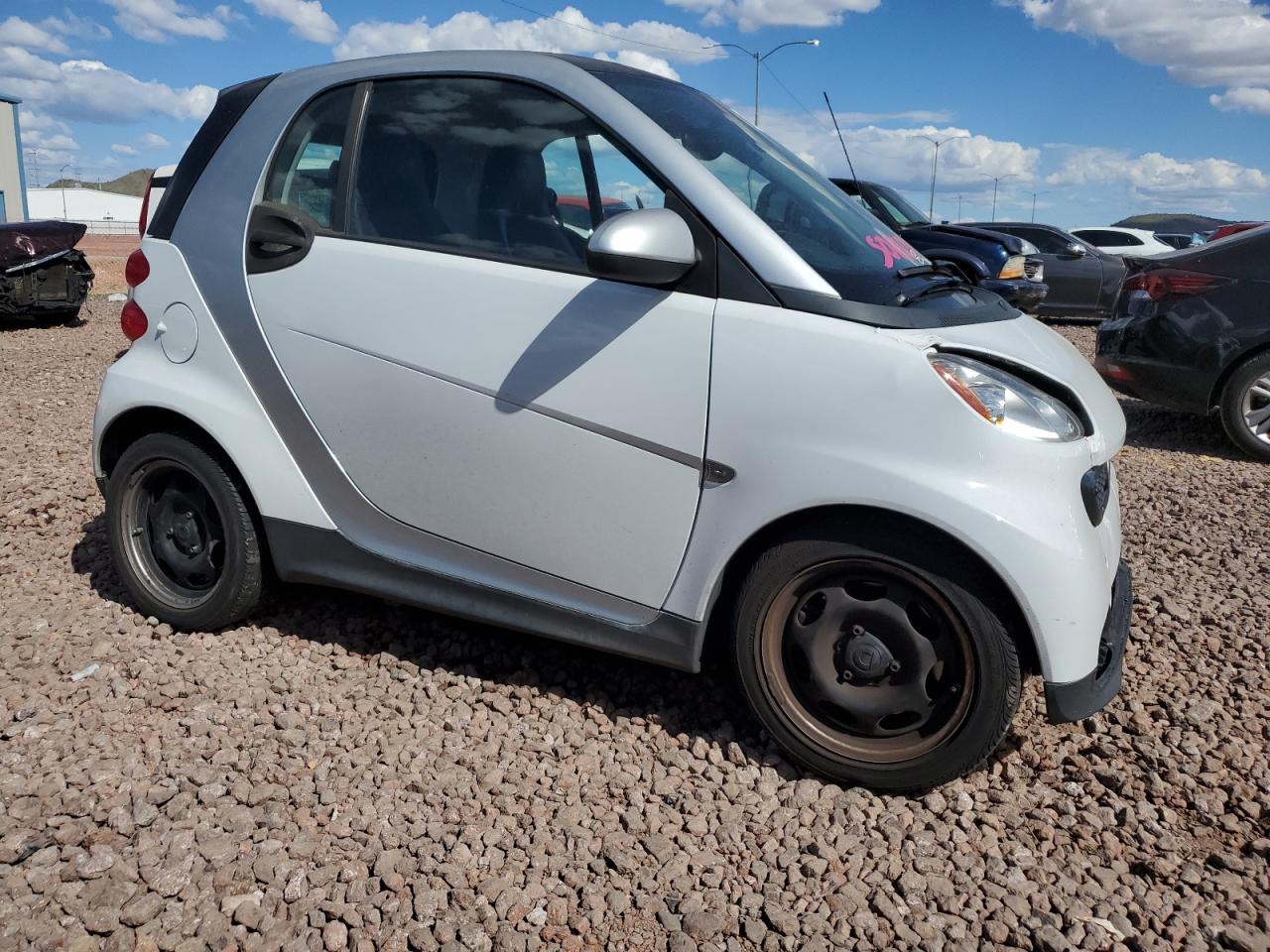 Photo 3 VIN: WMEEJ3BA5EK748850 - SMART FORTWO 