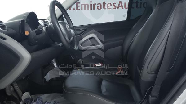 Photo 11 VIN: WMEEJ3BA5EK762697 - SMART FORTWO 