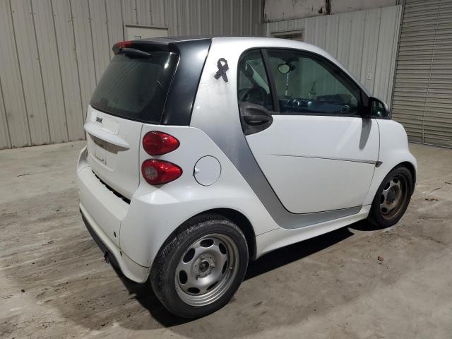 Photo 2 VIN: WMEEJ3BA5FK814542 - SMART FORTWO PUR 