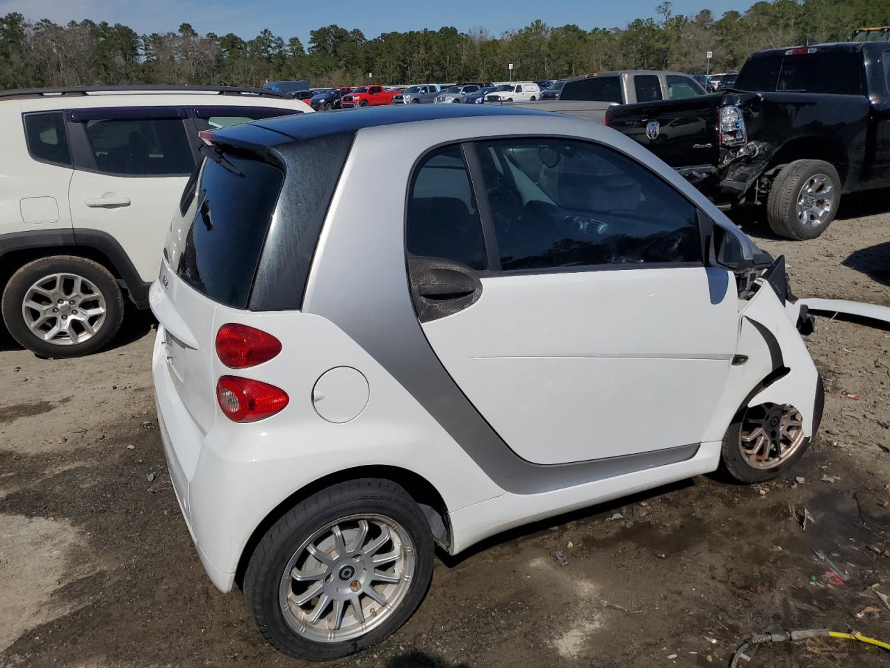 Photo 2 VIN: WMEEJ3BA6CK542546 - SMART FORTWO 