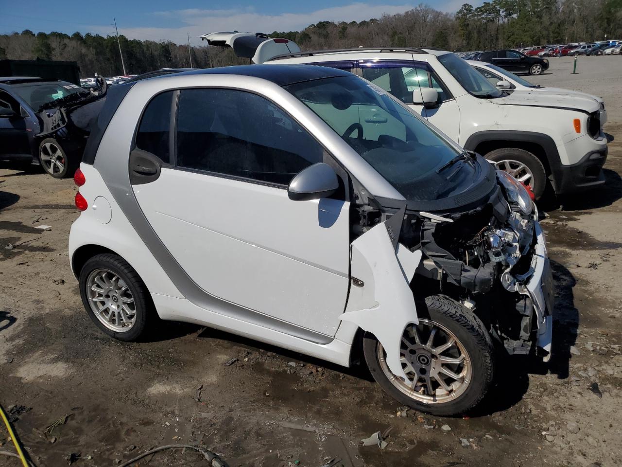 Photo 3 VIN: WMEEJ3BA6CK542546 - SMART FORTWO 