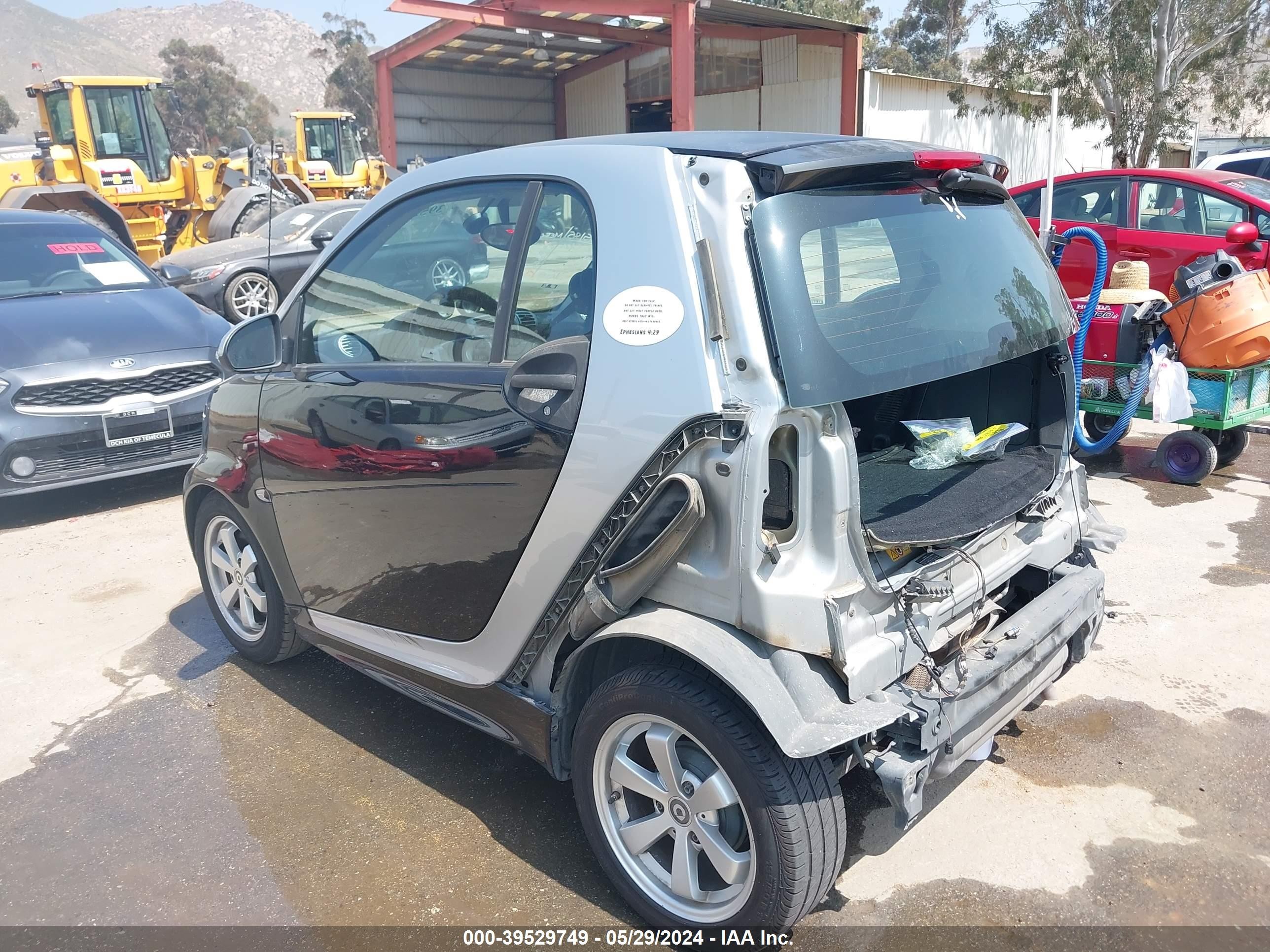 Photo 2 VIN: WMEEJ3BA6DK670058 - SMART FORTWO 