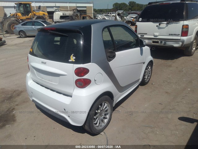 Photo 3 VIN: WMEEJ3BA6DK694358 - SMART FORTWO 