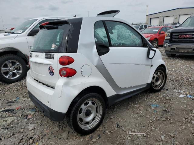 Photo 2 VIN: WMEEJ3BA6FK795113 - SMART FORTWO PUR 